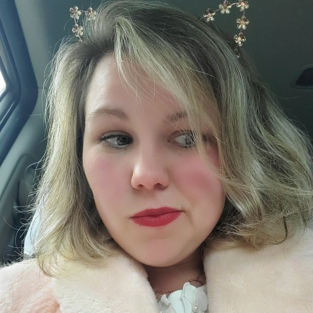 Meet your Posher, Selina